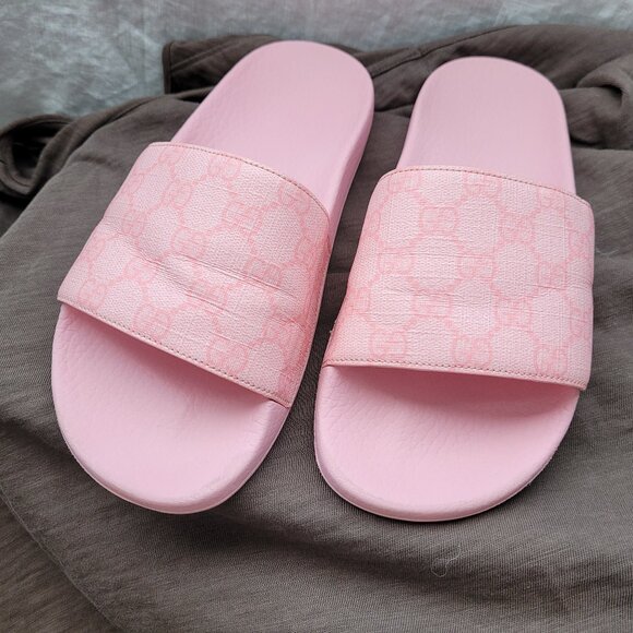 Gucci Pink Supreme Canvas Pool Slides Sandals - Picture 11 of 16
